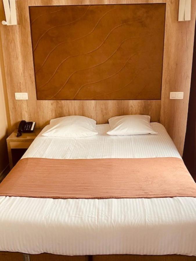 Hotel Phenix Dilbeek Eksteriør billede