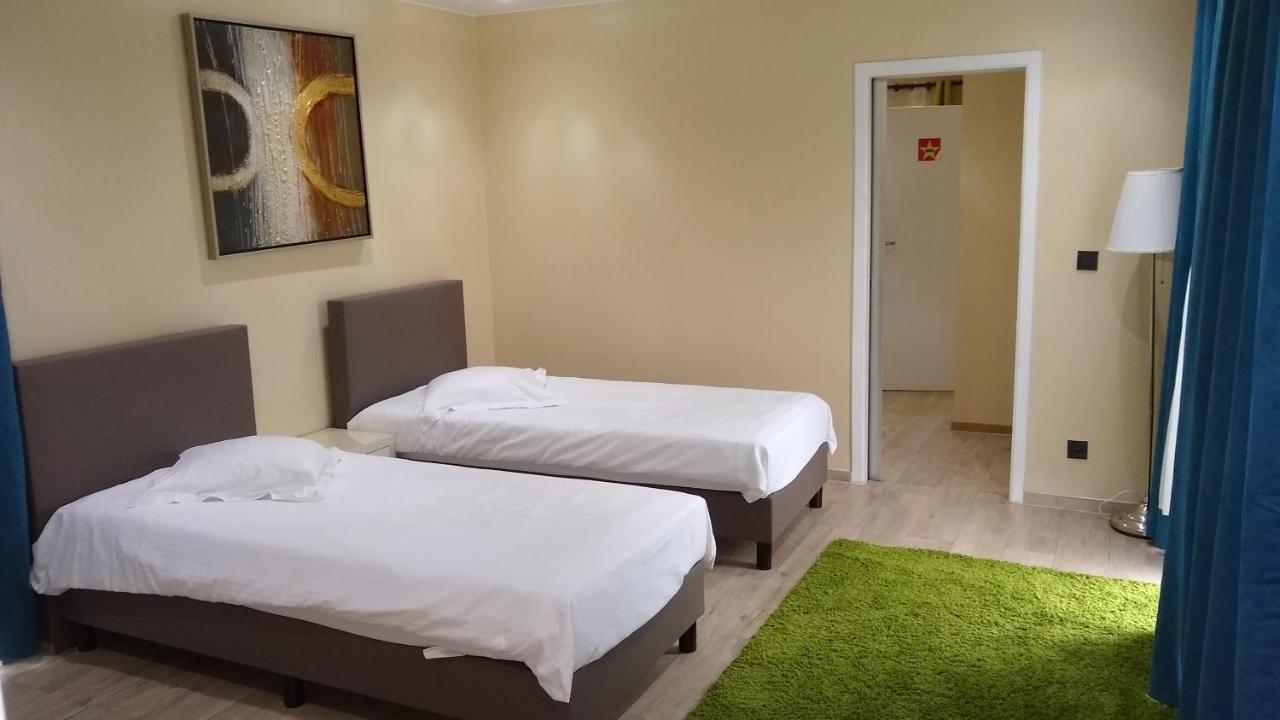 Hotel Phenix Dilbeek Eksteriør billede