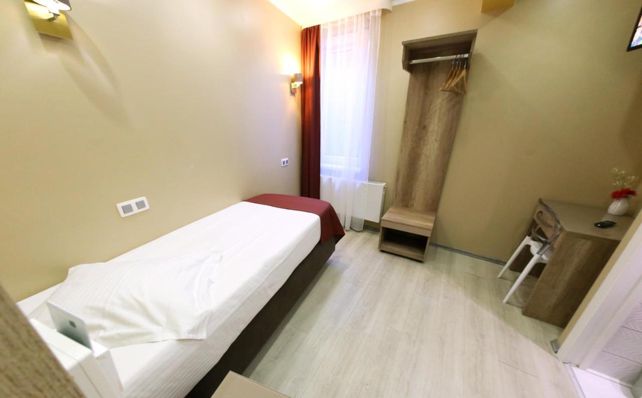 Hotel Phenix Dilbeek Eksteriør billede